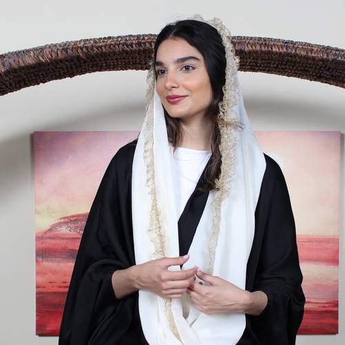 Beige scarf with lace edges