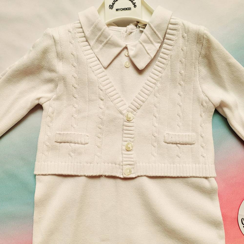 بدلة مولود أنيقة بيضاء شتوية من دار سارة لويس لأزياء الأطفال 