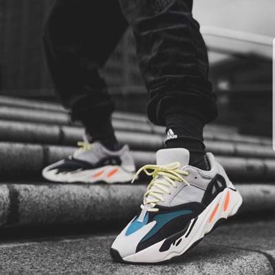 Adidas yeezy wave runner 700 solid og hotsell