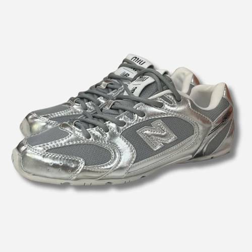 New Balance  Miu Miu 530