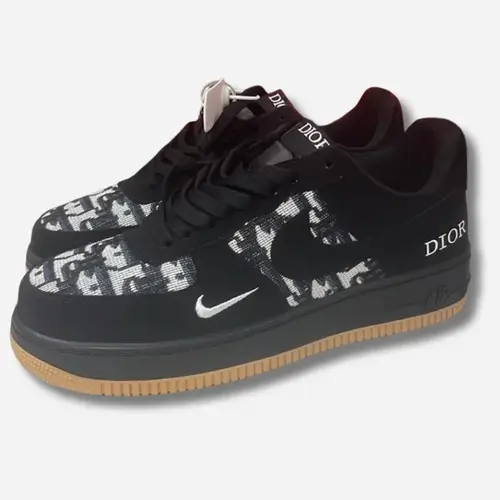 NIKE DIOR