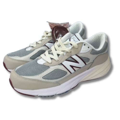 New Balance  990v6