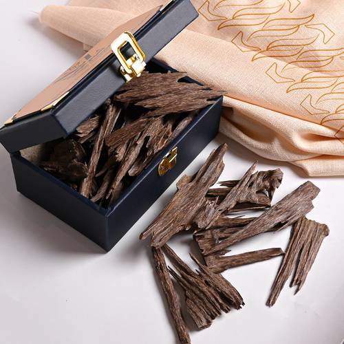 عود هندي آسام طبيعي