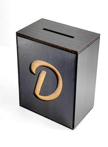 حصالة خشبية أنيقة بتصميم مخصص - حرف D