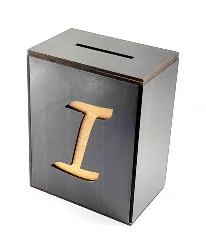 حصالة خشبية بتصميم حرف- I– لمسة أنيقة للتوفير والديكور