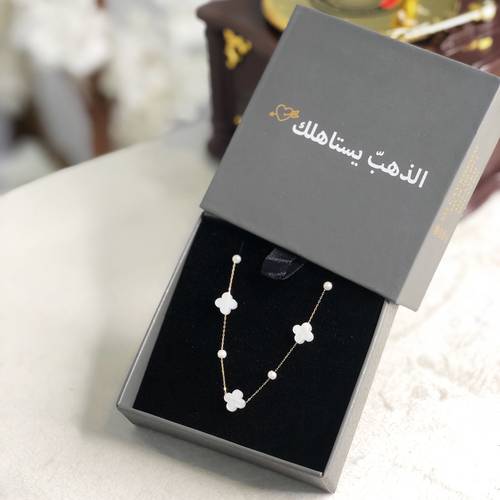 عقد ذهب عيار18
