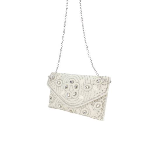 شنطة سهرة نسائية لون ابيض بتصميم فخم مرصّع بالخرز والكريستال