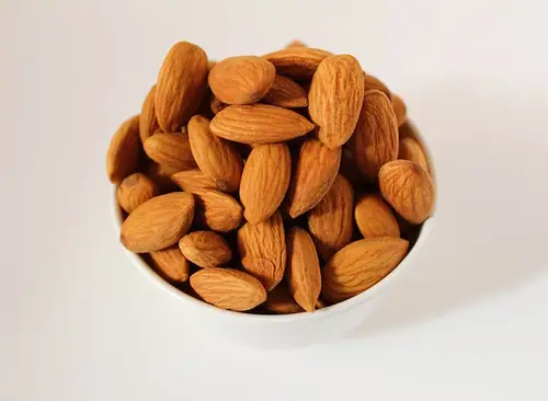 وادي المكسرات الذهبيه لوز 200غ