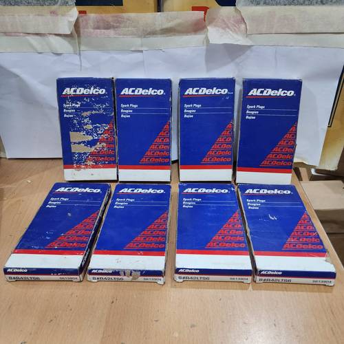 طقم بواجي - 8 اطقم اصلي (ACDelco)