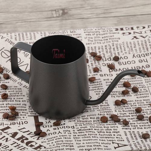 Stainless steel coffee pot with a volume of 600 ml