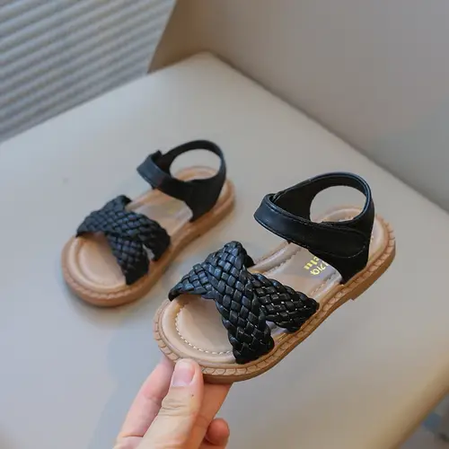 Toddlers Girls Sandals Kids Princess Beach Shoes 2025 Brand New Cross Tied Weave Style Fashion Children Summer Sandals Soft Cute