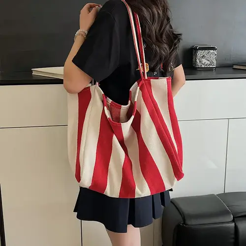 حقيبة كتف قماشية مخططة سعة كبيرة