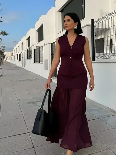 TRAFZA 2024 Women Skirt Set Wine Red Knitted V-Neck Sleeveless Slim Vest +Solid High Waist Zipper Patchwork Long Skirt Street