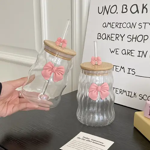 1Pc Glass Cup with Lid and Straw, Elegant Bow-Knot Glass Cup for Girls, Wavy Glass Cup with Lid and Straw, Striped Glass Cup, Suitable for Home Decoration, Home Drinking, Breakfast Cup, Milk Cup, Afternoon Tea Coffee Cup, Valentine's Day Gift