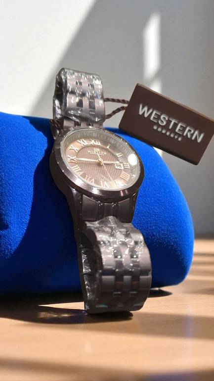 WESTERN W6427LRP010M Â€“ GUNMETAL WOMEN'S WATCH WITH METALLIC STRAP