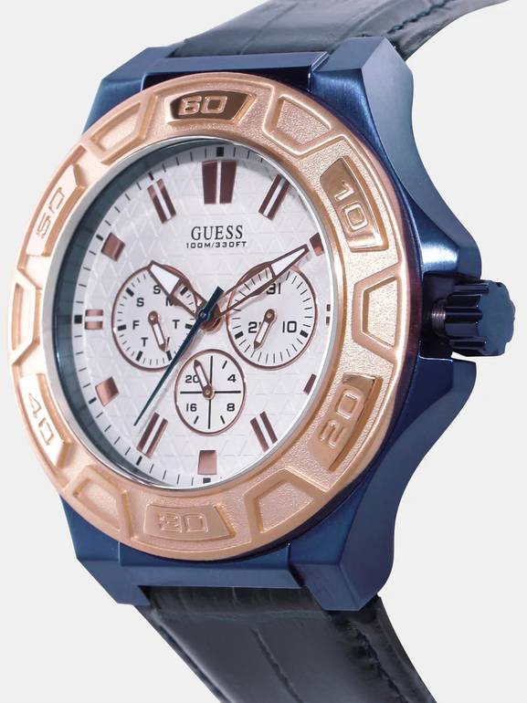 Guess W0674G7