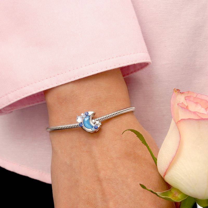 Gnoce Color-changing Moon Moonstone Charm