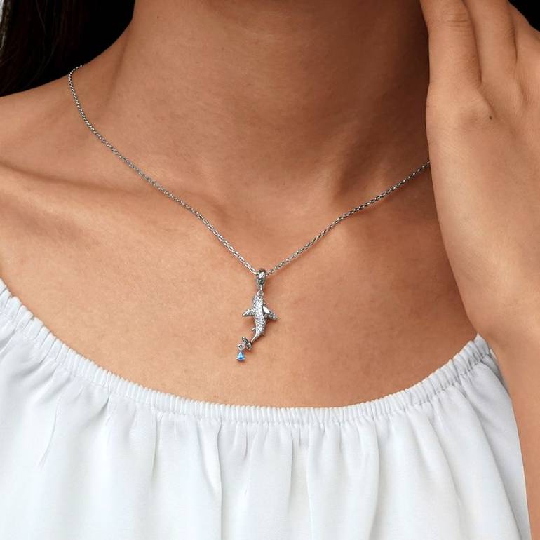 Gnoce Sparkling Shark Pendant Dangle Charm