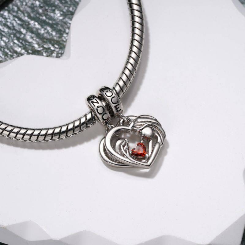 Gnoce Mother's Day Mother Hug Daughter Heart Double Pendant Dangle Charm