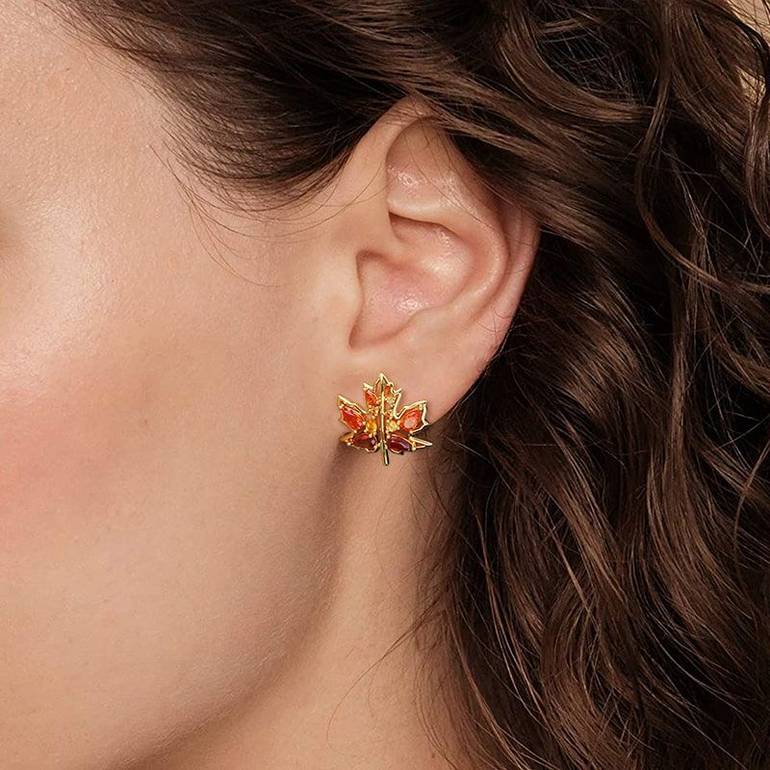 Maple Leaf Stud Earrings Inlaid with Droplet Gems