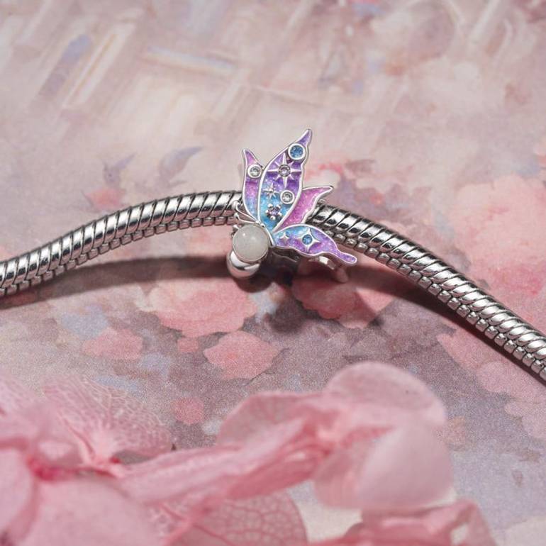 Gnoce Butterfly Glow-in-the-Dark Charm