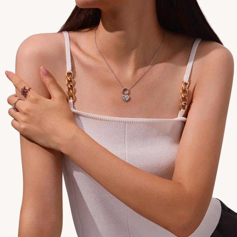 Gnoce Silver Circle Clasp Heart Charm Necklaces
