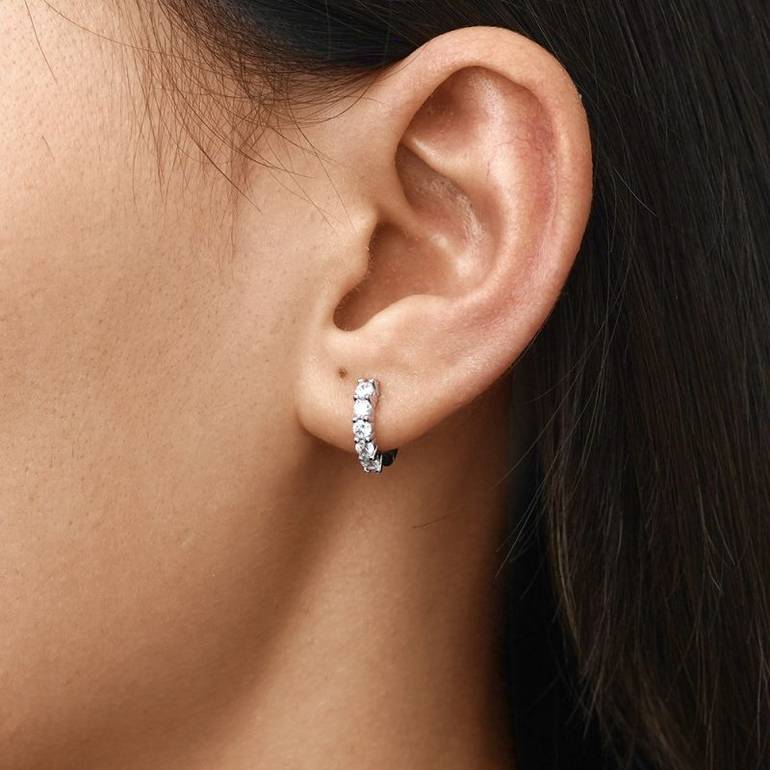 Gnoce Diamond Huggie Stud Earrings