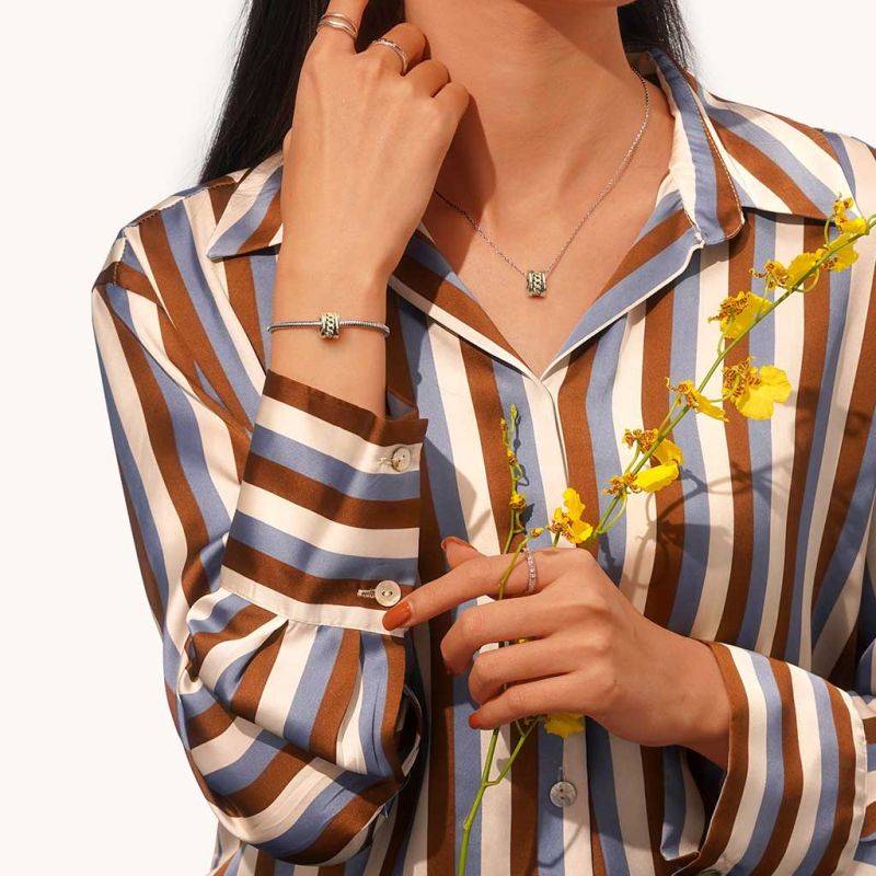 Gnoce Interlocking Link Pendant Necklaces