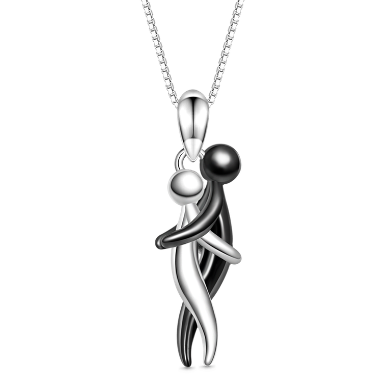 Gnoce Lover Embraces Romantic Necklaces