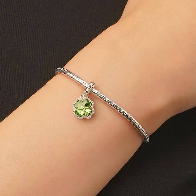 Gnoce Lucky Green Four-leaf Clover Pendant Dangle Charm
