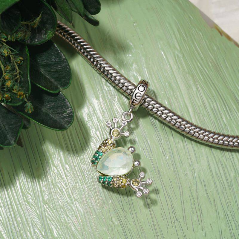 Gnoce Green Beneficial Insect Frog Pendant Dangle Charm