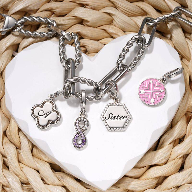 Gnoce Infinity Love Clasp Clusters Charm