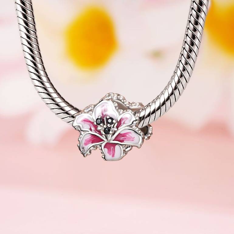 Gnoce Pink Lily Flower Charm