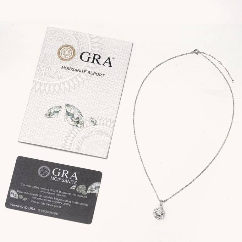 Gnoce Gorgeous 1Ct VVS Moissanite Snowflake Pendant Necklaces