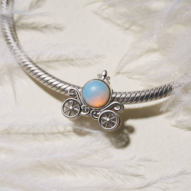 Gnoce Moonstone Magic Carriage Charm