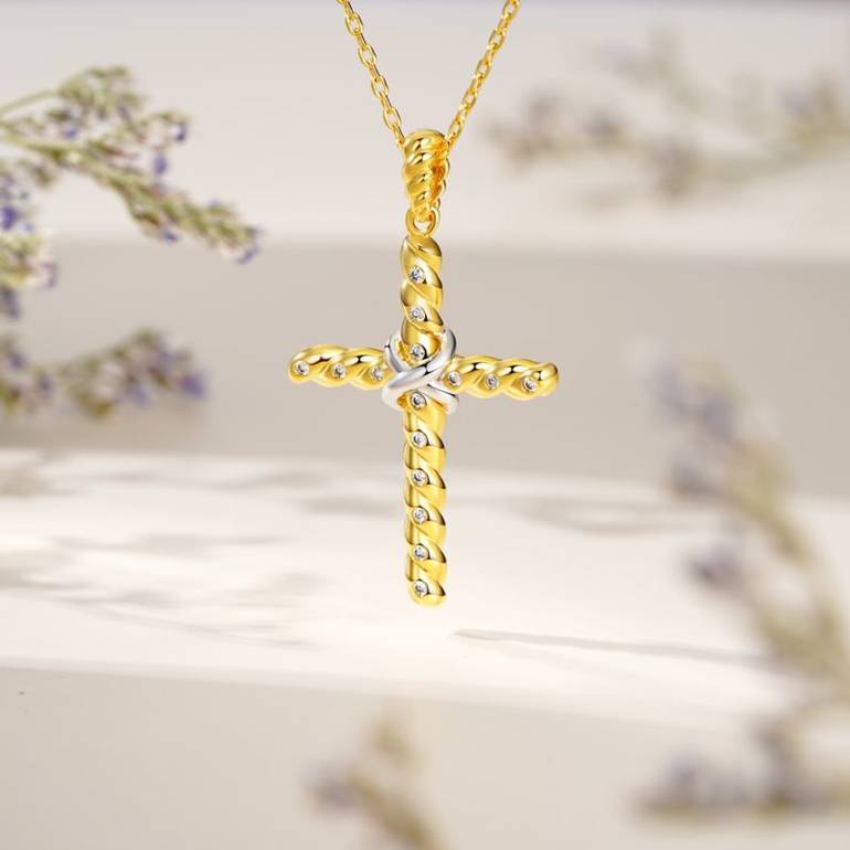 Gnoce Twisted Rope Cross Pendant Necklaces