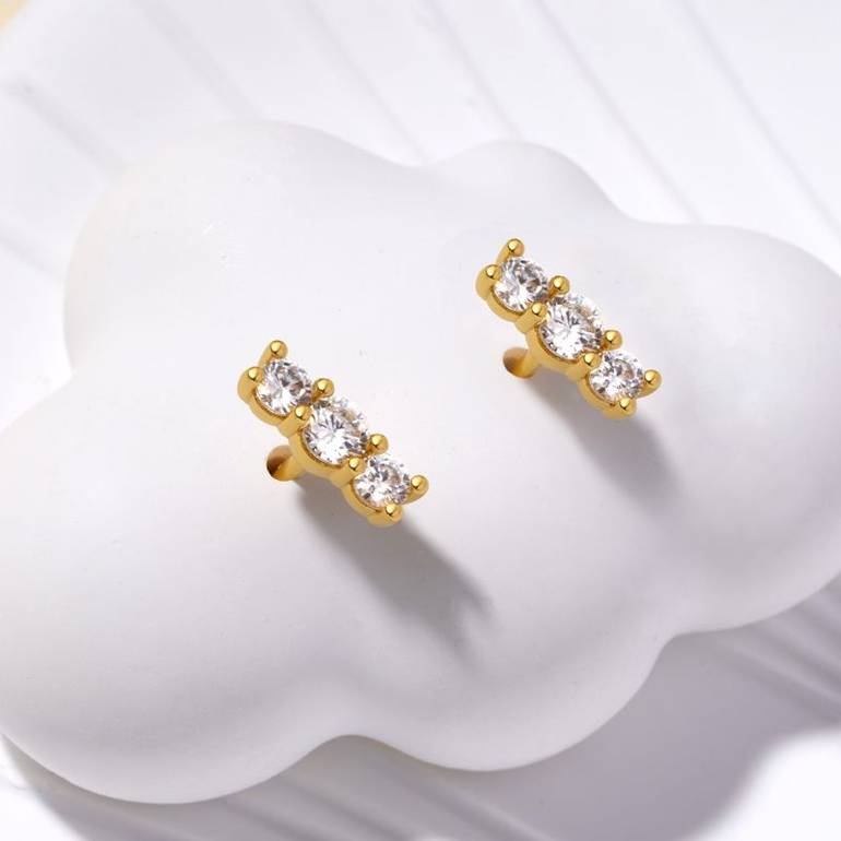 Gnoce Stacked Diamond Stud Earrings
