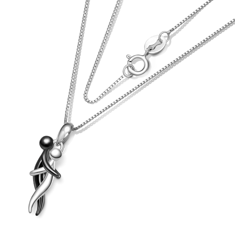 Gnoce Lover Embraces Romantic Necklaces