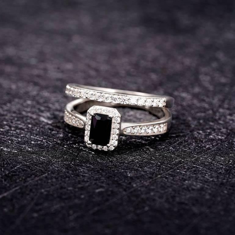 Gnoce Sparkling Rectangle-cut Ring