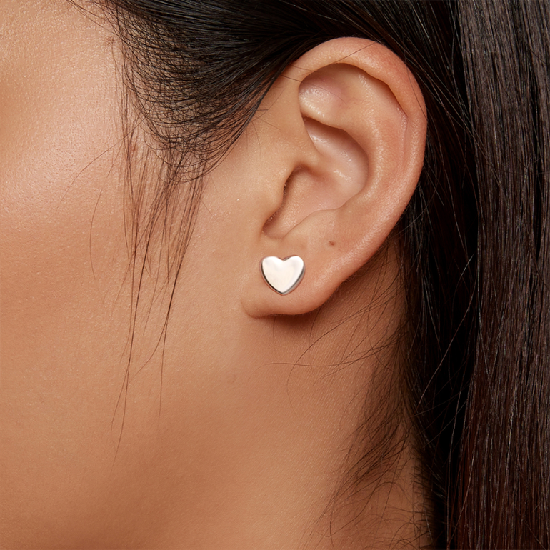 Gnoce Silver Minimalist Heart Stud Earrings