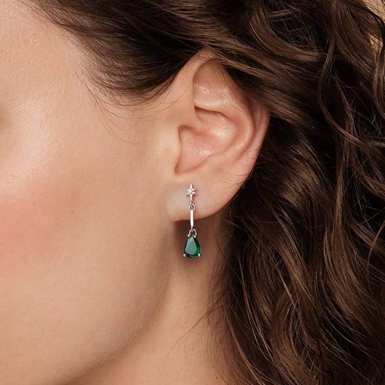 Gnoce Star with Green Teardrop Dangle Earrings