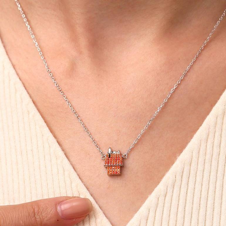 Gnoce Peanuts Lying Snoopy Doghouse Diamond Necklaces