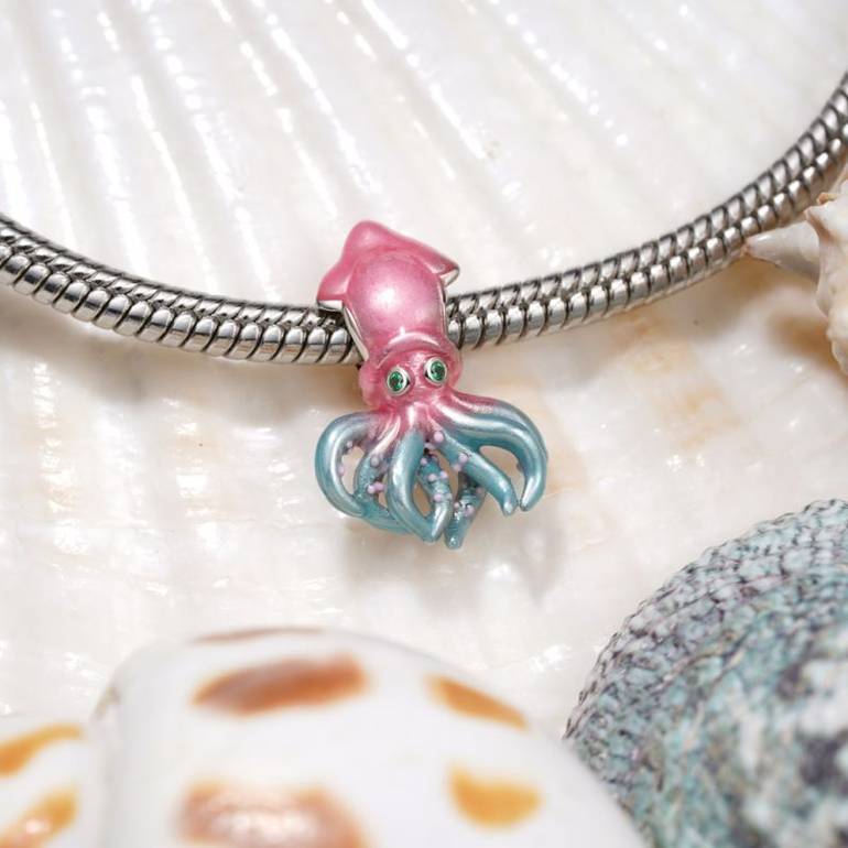 Gnoce Ocean Glow-in-the-Dark Magic Squid Charm
