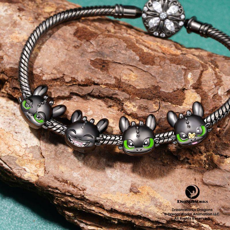 Gnoce Laughing Toothless Stopper Charm