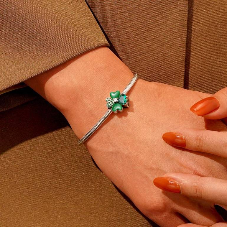 Gnoce Lucky Four Leaf Clover Charm