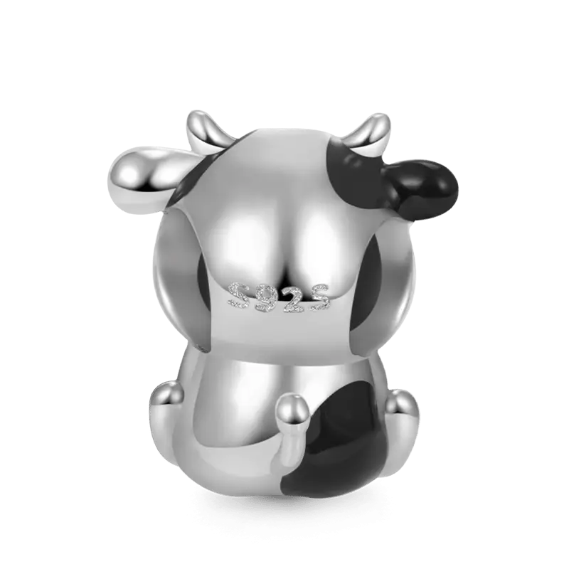 Gnoce Little Cow Embraces Heart Gem Charm