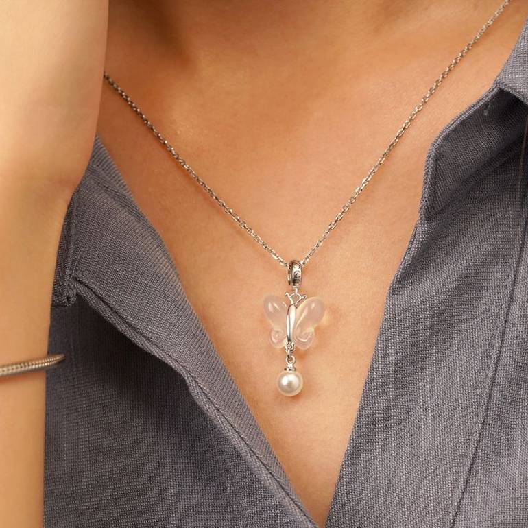 Gnoce Chalcedony Butterfly Pearl Pendant Dangle Charm
