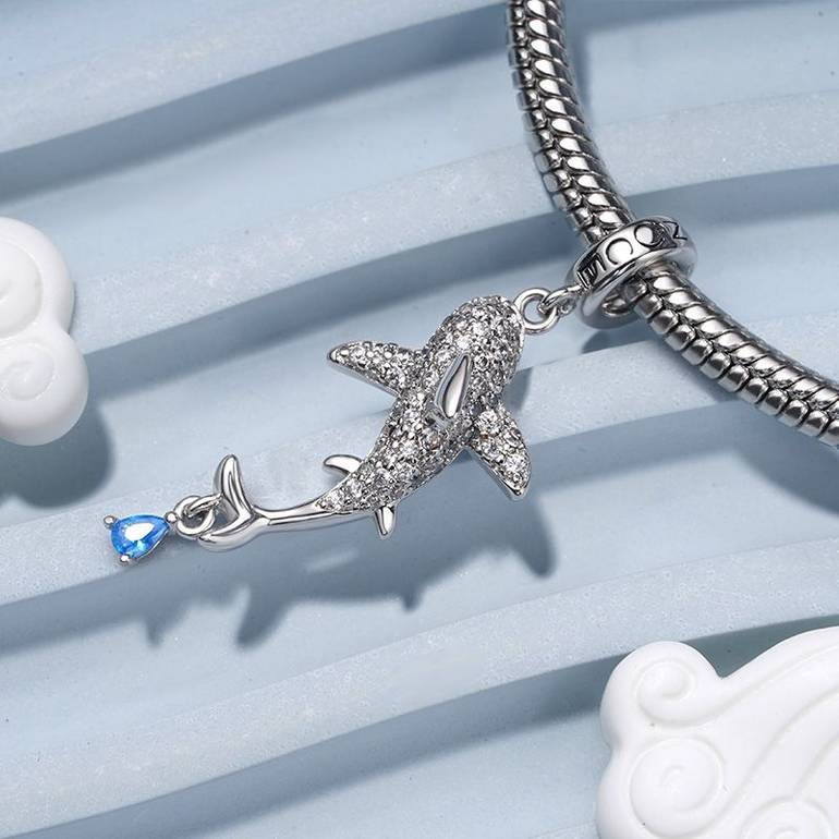 Gnoce Sparkling Shark Pendant Dangle Charm