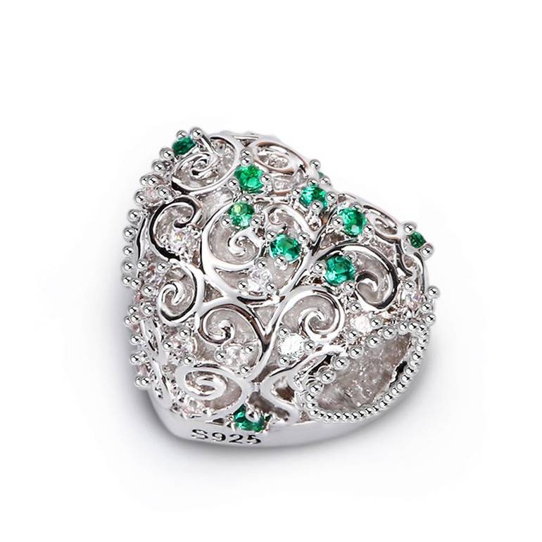 Heart Shape Customized Charm Braceletss Photo Charms With Green Stones