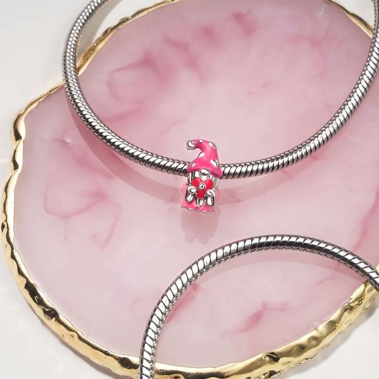 Gnoce Sweet Valentine's Day Gnome Charm
